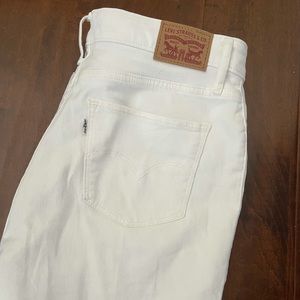 White Levi 721 high rise skinny ankle jeans